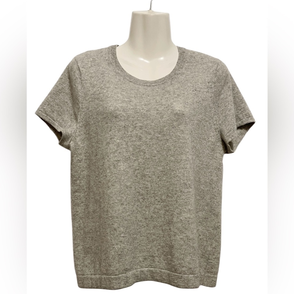 J. Crew Heather Gray Short Sleeve Tee
100%cashmere